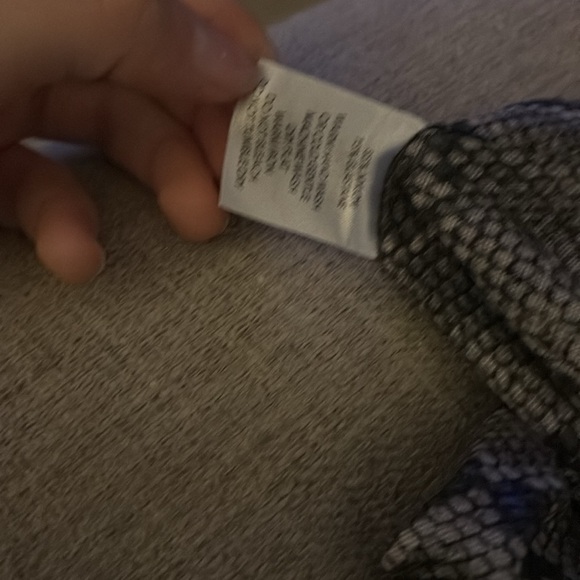 Tiger mist animal print crop top size medium. - Picture 4 of 5